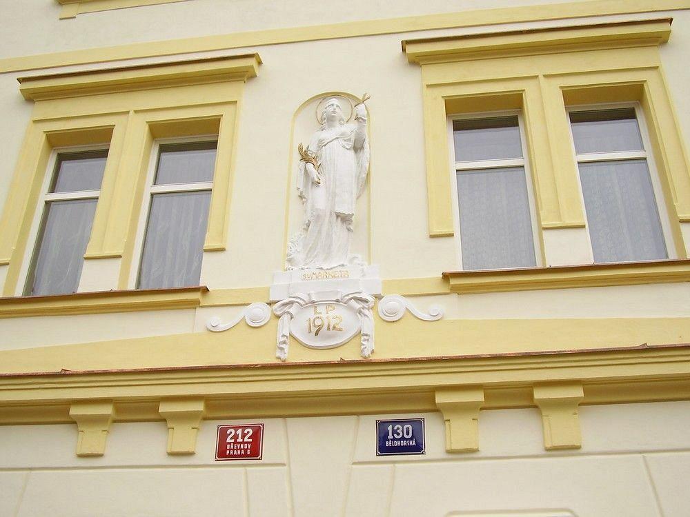Hotel U Sladku Praha Bagian luar foto