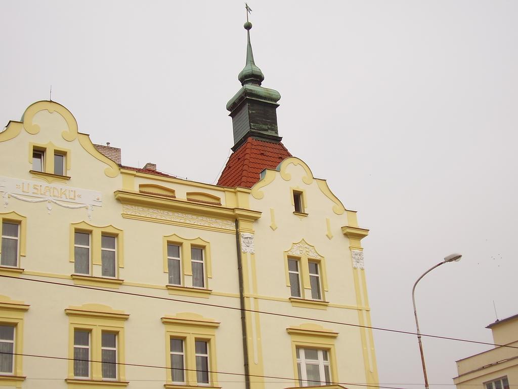 Hotel U Sladku Praha Bagian luar foto