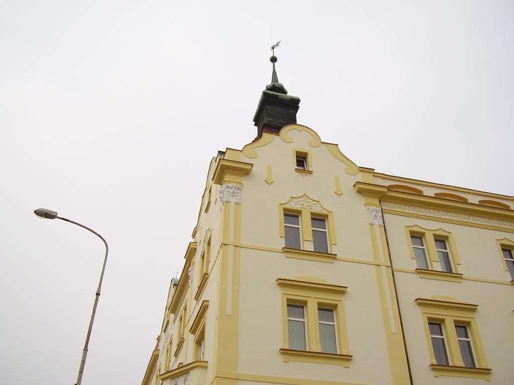Hotel U Sladku Praha Bagian luar foto