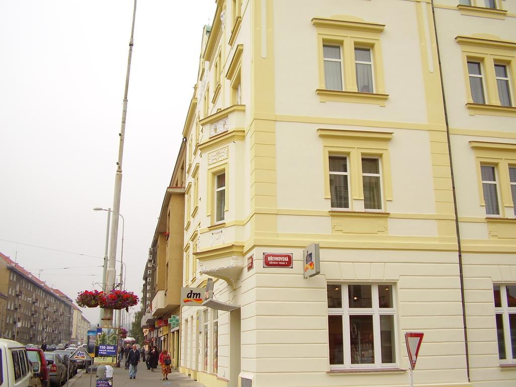 Hotel U Sladku Praha Bagian luar foto