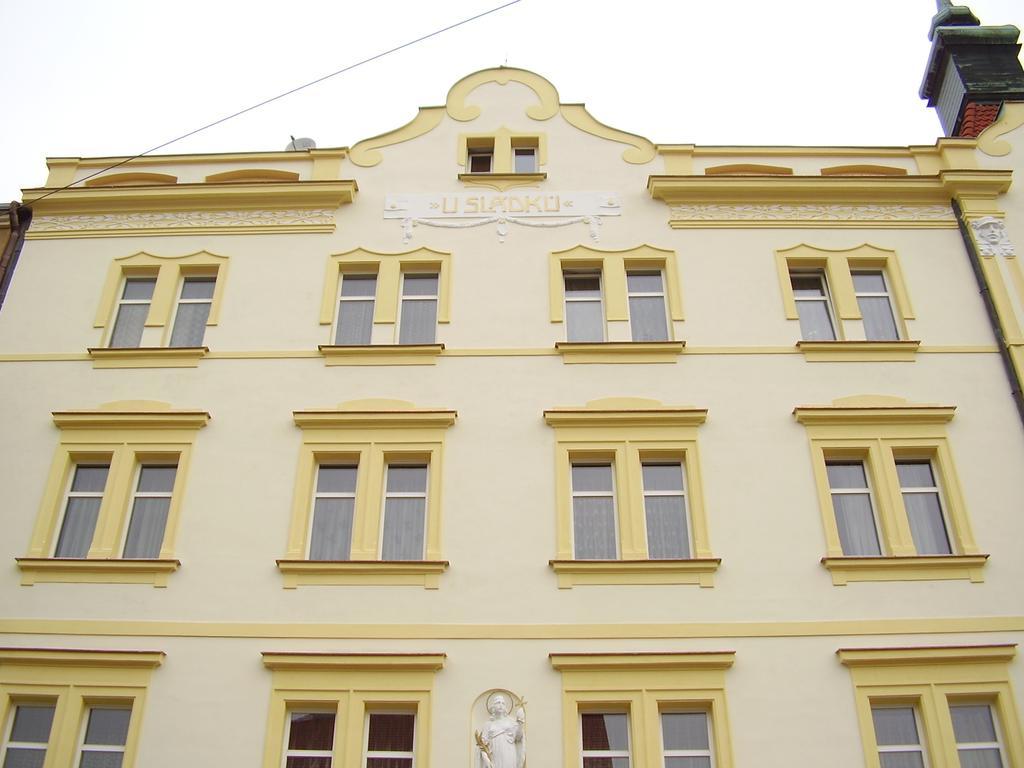 Hotel U Sladku Praha Bagian luar foto
