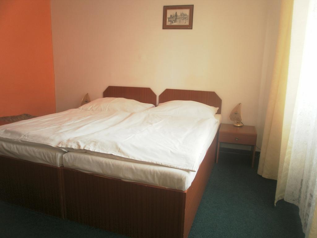 Hotel U Sladku Praha Ruang foto