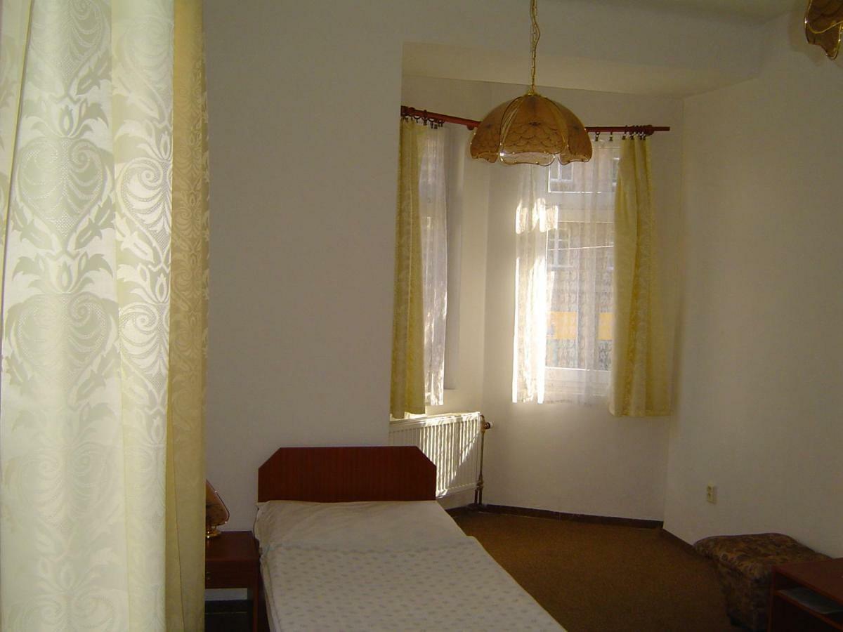 Hotel U Sladku Praha Bagian luar foto
